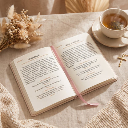 One Minute with God For Women: 365 Daily Devotions
