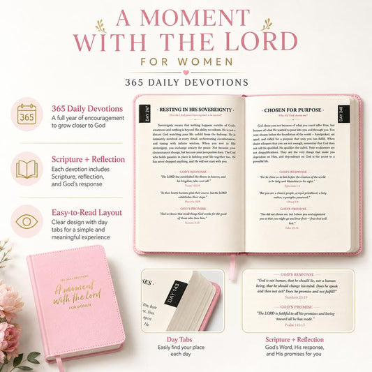A Moment With The Lord For Women: 365 Daily Devotions